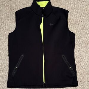 Nike Men's Black Therma-Fit Vest with Yellow Accent XL